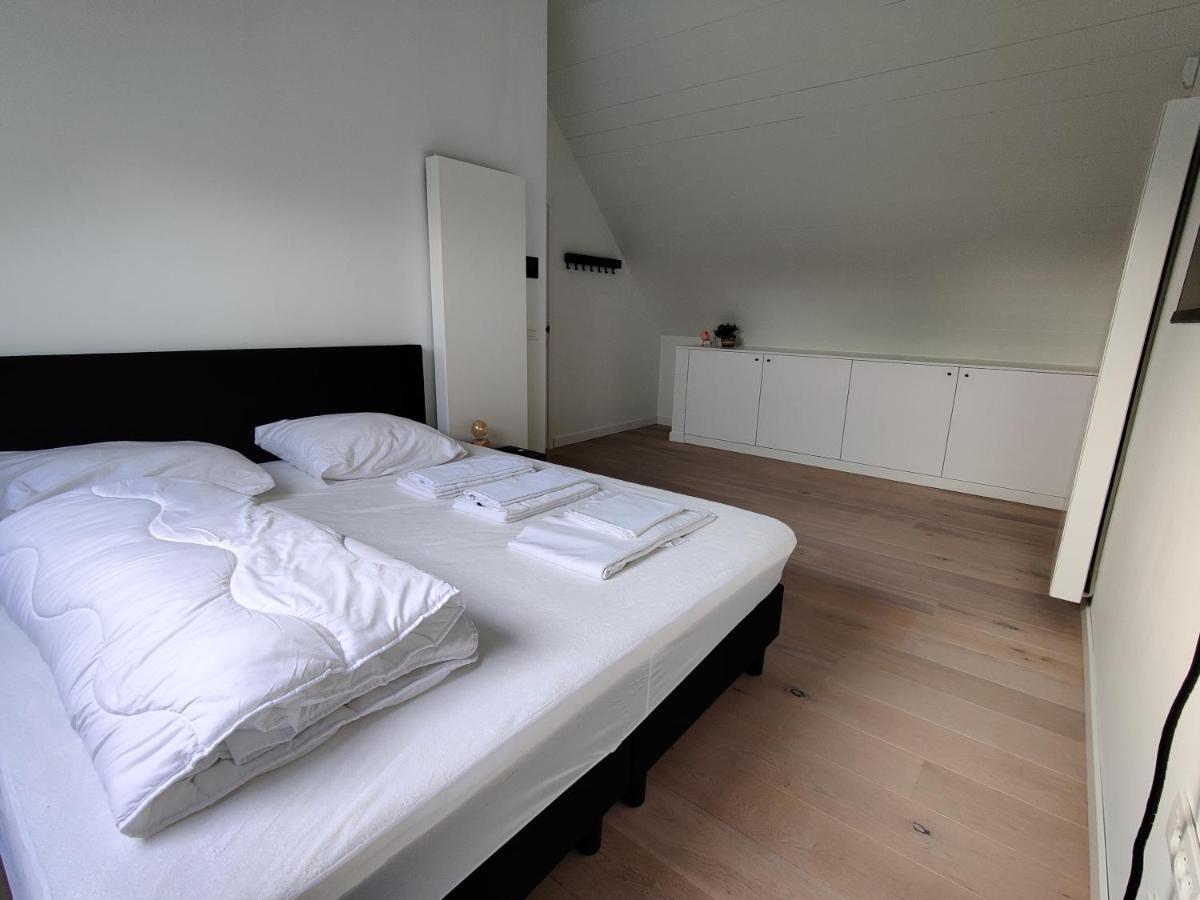 Beautiful 3-Bedroom - 3-Bathroom Appartment Pendula Брюж Екстериор снимка